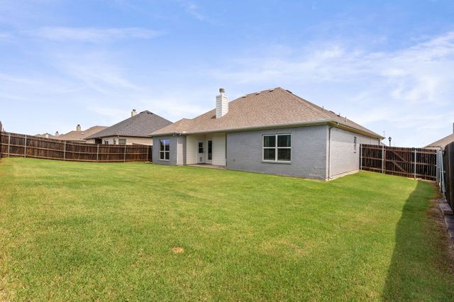 219 Bayless Avenue, Godley, TX 76044