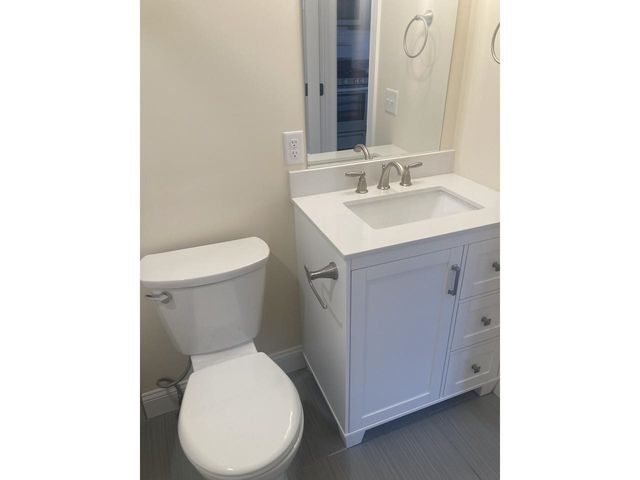 55-57 North Willard Street, Burlington, VT 05401