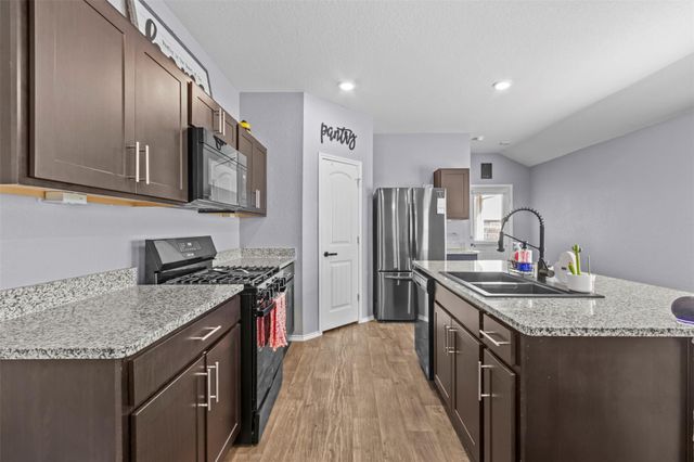 339 Euclid LN, Uhland, TX 78640