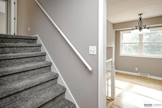 1865 S 131st Avenue, Omaha, NE 68144
