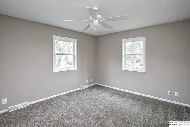 1865 S 131st Avenue, Omaha, NE 68144