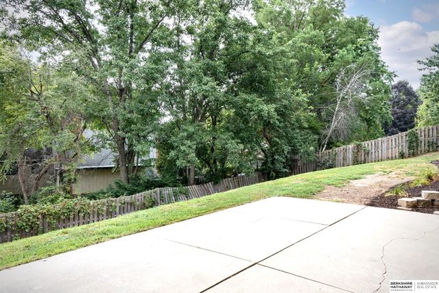 1865 S 131st Avenue, Omaha, NE 68144