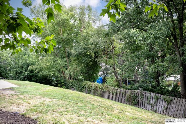 1865 S 131st Avenue, Omaha, NE 68144