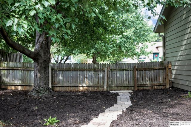 1865 S 131st Avenue, Omaha, NE 68144