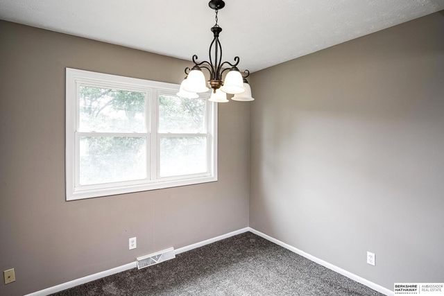 1865 S 131st Avenue, Omaha, NE 68144