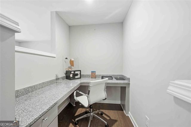 3855 Tamberly Way, Kennesaw, GA 30152