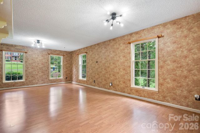 3110 Ninth Tee Drive, Newton, NC 28658