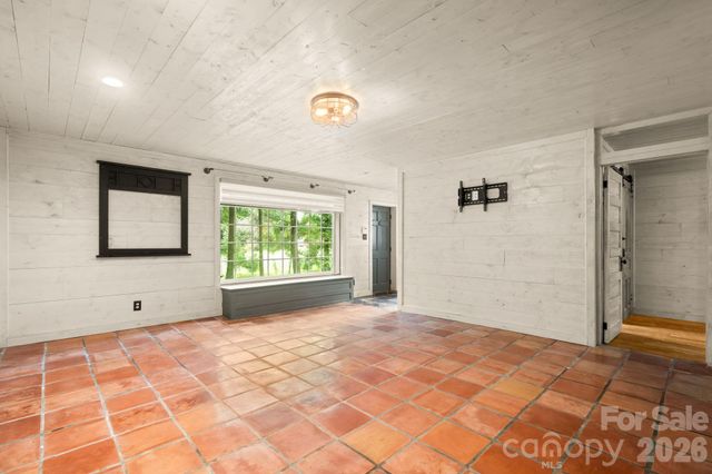 3110 Ninth Tee Drive, Newton, NC 28658