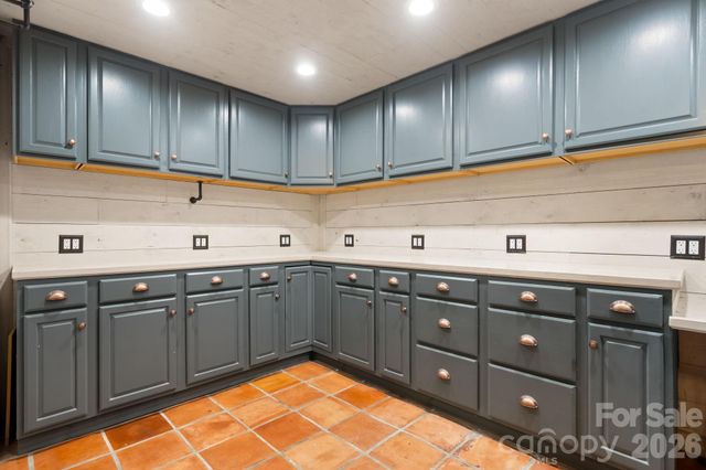 3110 Ninth Tee Drive, Newton, NC 28658