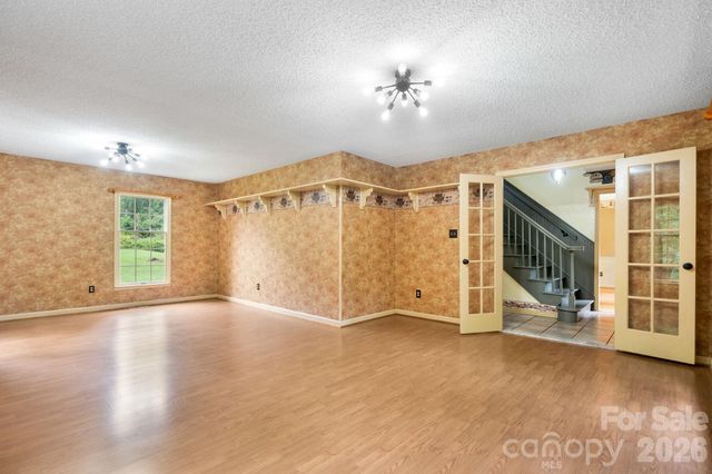 3110 Ninth Tee Drive, Newton, NC 28658