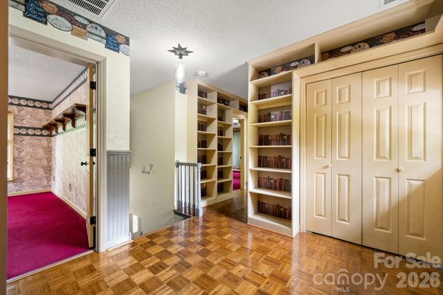 3110 Ninth Tee Drive, Newton, NC 28658
