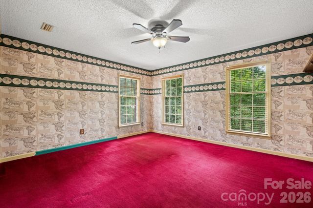 3110 Ninth Tee Drive, Newton, NC 28658