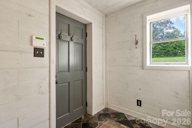 3110 Ninth Tee Drive, Newton, NC 28658