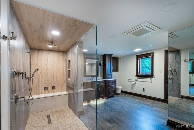 2039 East River Road, Grand Island, NY 14072