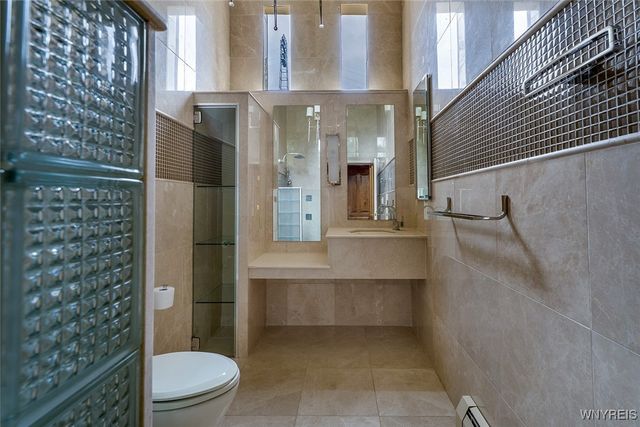 2039 East River Road, Grand Island, NY 14072