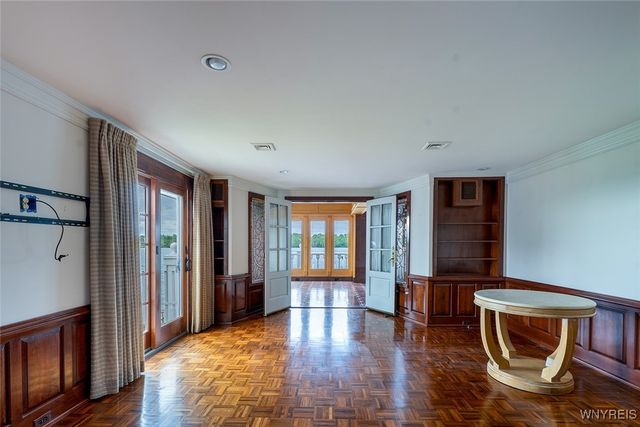 2039 East River Road, Grand Island, NY 14072