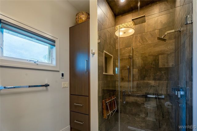 2039 East River Road, Grand Island, NY 14072