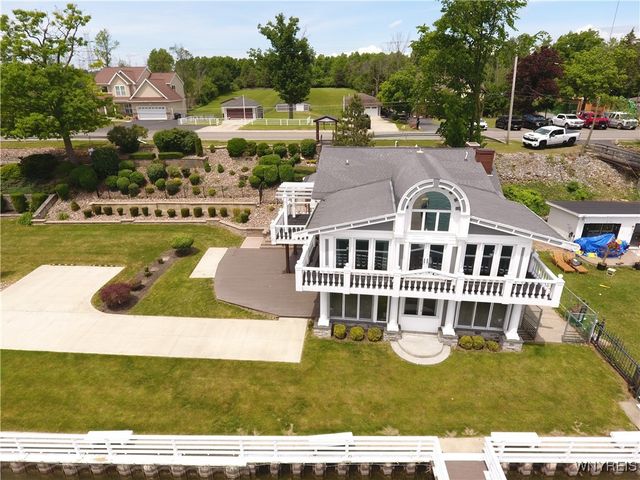 2039 East River Road, Grand Island, NY 14072