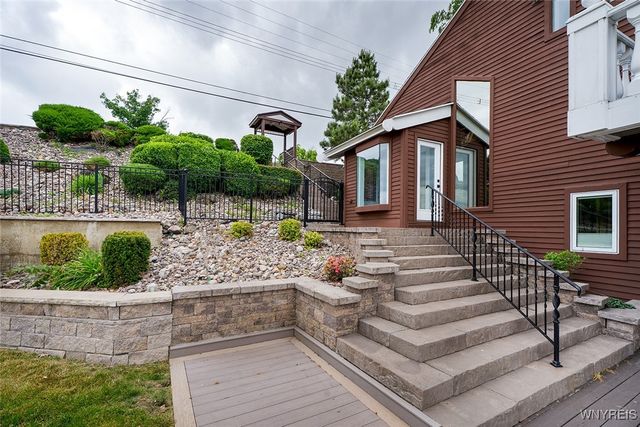 2039 East River Road, Grand Island, NY 14072