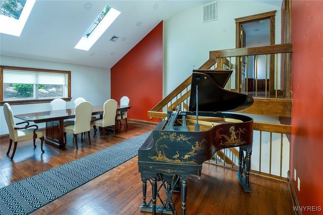 2039 East River Road, Grand Island, NY 14072