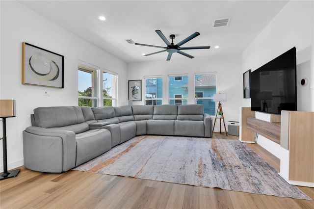2922 Seargent Street, Seabrook, TX 77586