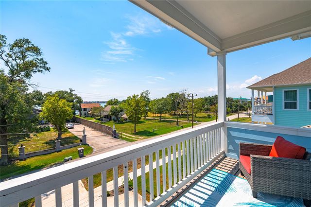 2922 Seargent Street, Seabrook, TX 77586