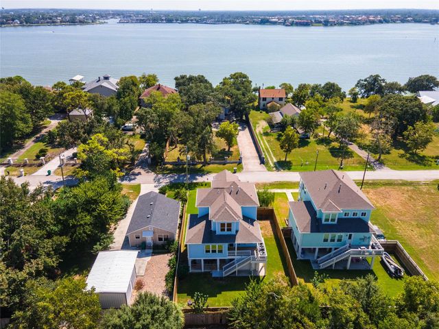 2922 Seargent Street, Seabrook, TX 77586
