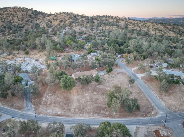 42607 Long Hollow Drive, Coarsegold, CA 93614