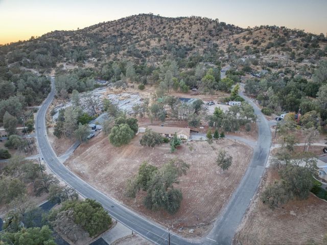 42607 Long Hollow Drive, Coarsegold, CA 93614