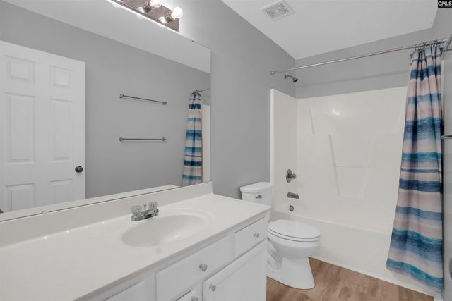 740 Applegate Ln, Columbia, SC 29209