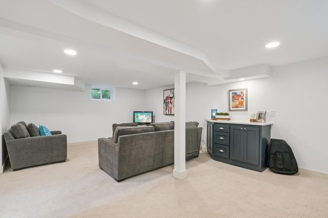 5321 40th Avenue S, Minneapolis, MN 55417