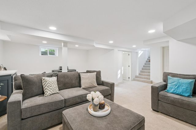 5321 40th Avenue S, Minneapolis, MN 55417