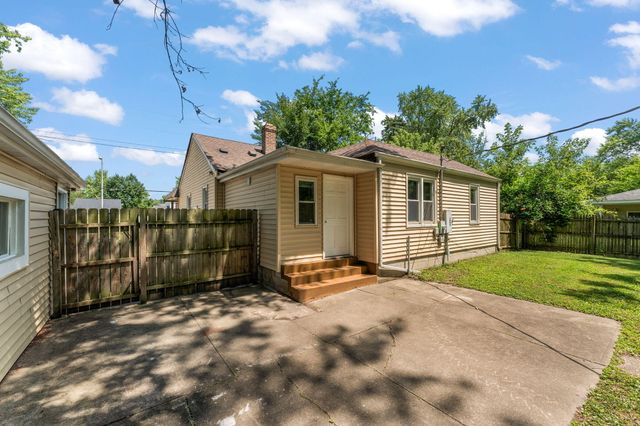 919 W 61st Avenue, Merrillville, IN 46410