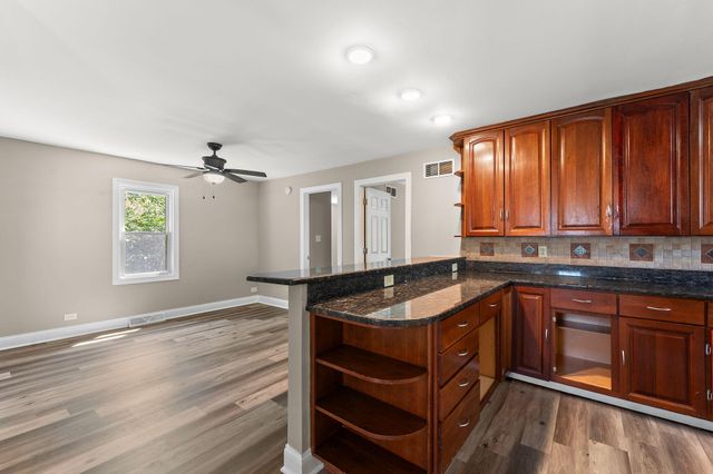 919 W 61st Avenue, Merrillville, IN 46410