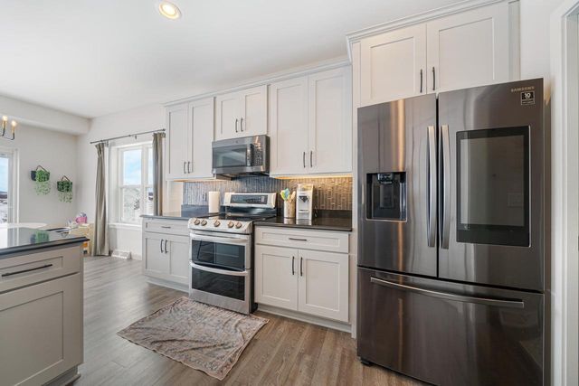 531 S SILVER FOX DRIVE, Kewaskum, WI 53040