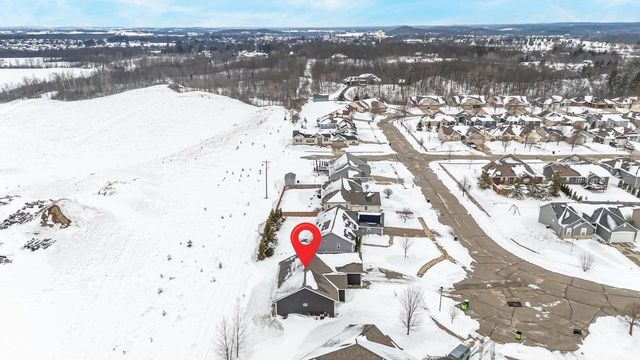 531 S SILVER FOX DRIVE, Kewaskum, WI 53040
