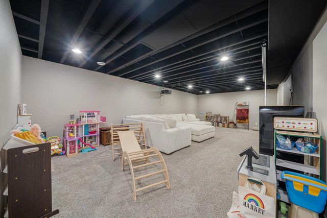 531 S SILVER FOX DRIVE, Kewaskum, WI 53040