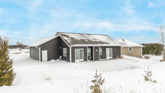 531 S SILVER FOX DRIVE, Kewaskum, WI 53040