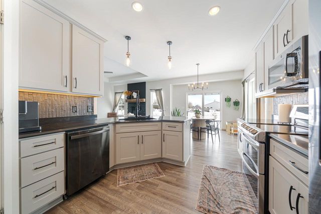 531 S SILVER FOX DRIVE, Kewaskum, WI 53040