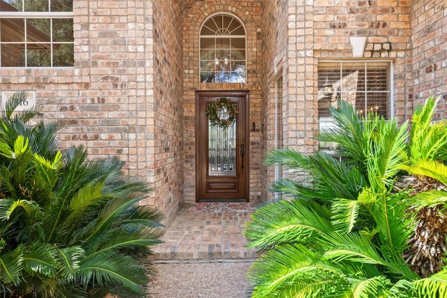 316 Lakefront DR, Point Venture, TX 78645