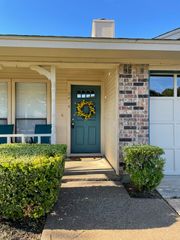 2414 PALO ALTO, Arlington, TX 76015