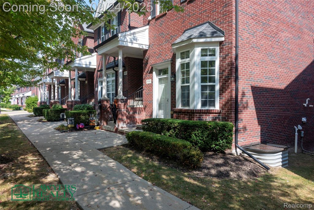 53080 Providence Drive, Shelby Charter Township, MI 48316