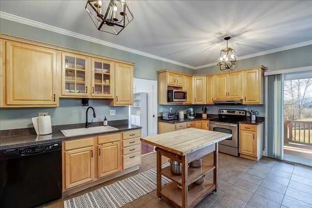 1624 Davis Road, Sadieville, KY 40370