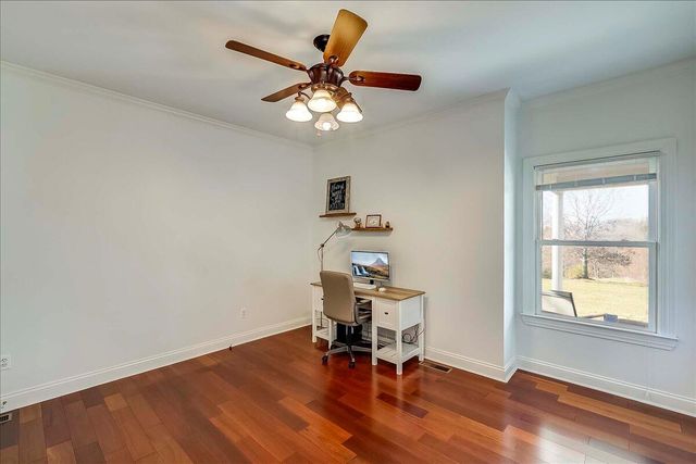 1624 Davis Road, Sadieville, KY 40370