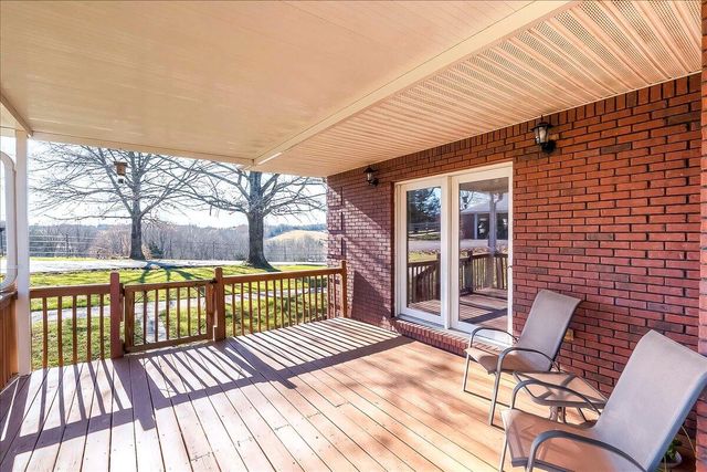 1624 Davis Road, Sadieville, KY 40370