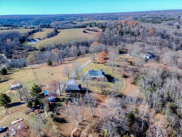 1624 Davis Road, Sadieville, KY 40370