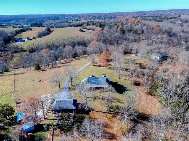 1624 Davis Road, Sadieville, KY 40370