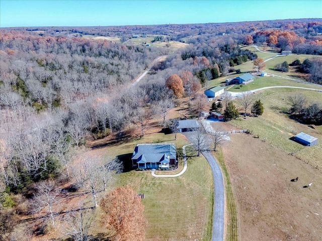 1624 Davis Road, Sadieville, KY 40370