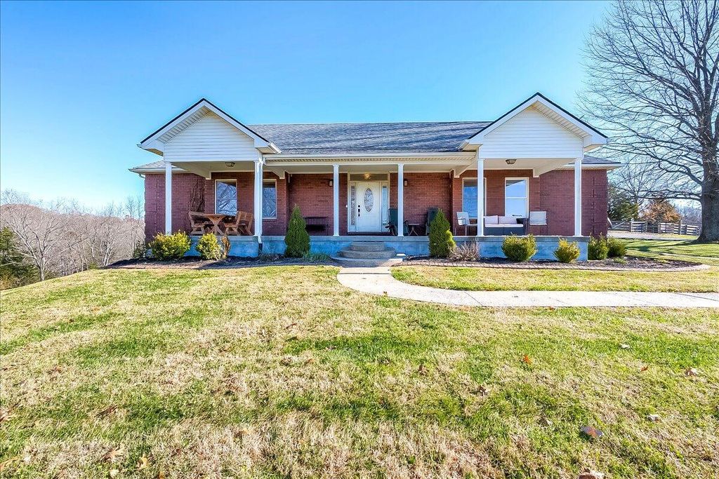 1624 Davis Road, Sadieville, KY 40370