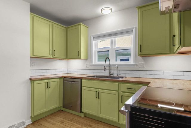 217 3rd Street, Madison, WI 53704